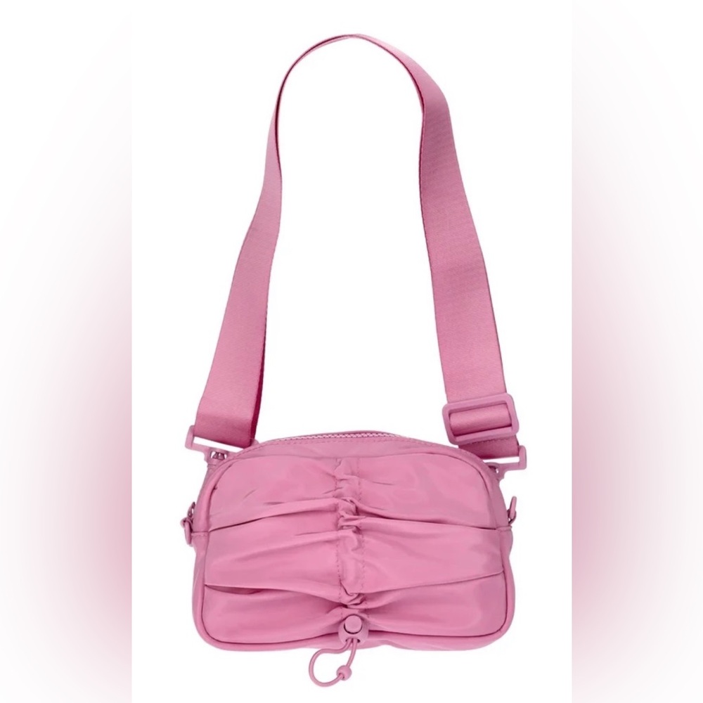 No Boundaries Women's Hands Free Belt Bag with Bungee Toggle, Rosy Lilac